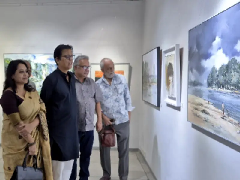 রাজধানীতে শুরু হলো 'কালেকশনস, নট ওয়র্ডস' শিল্প প্রদর্শনী, উদ্বোধন করলেন নির্ঝর ও অপি করিম