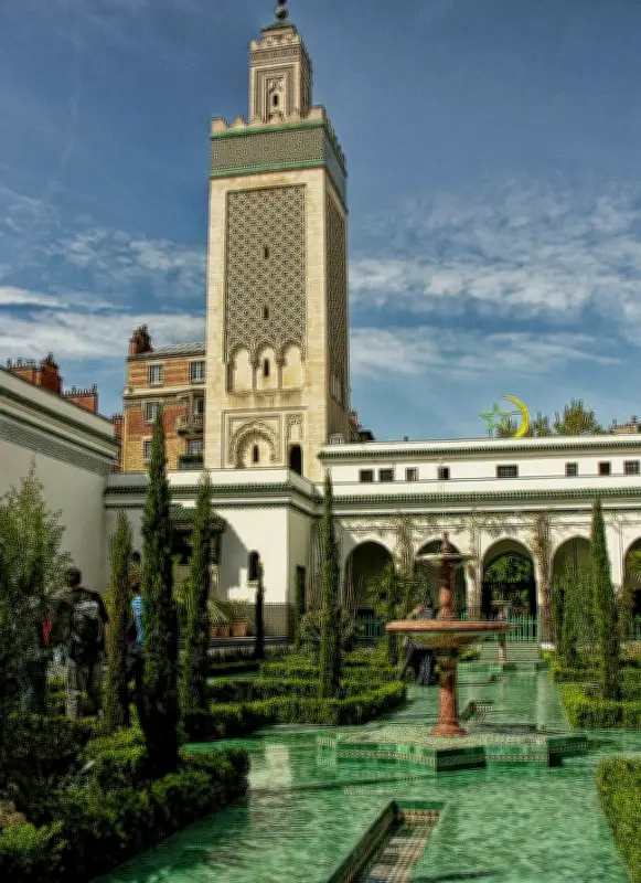 ফ্রান্সে রমজান: আধ্যাত্মিকতা, সংস্কৃতি ও সামাজিক সহাবস্থানের এক অনন্য মেলবন্ধন