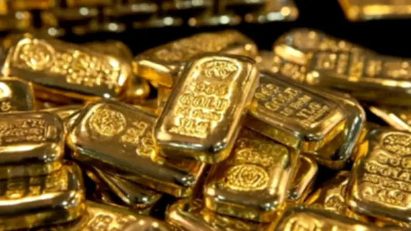 সাতক্ষীরায় ১০ লাখ টাকা ছিনতাই, সোনার দাম কমলো, বাহরাইনে হামলায় শিশু আহত