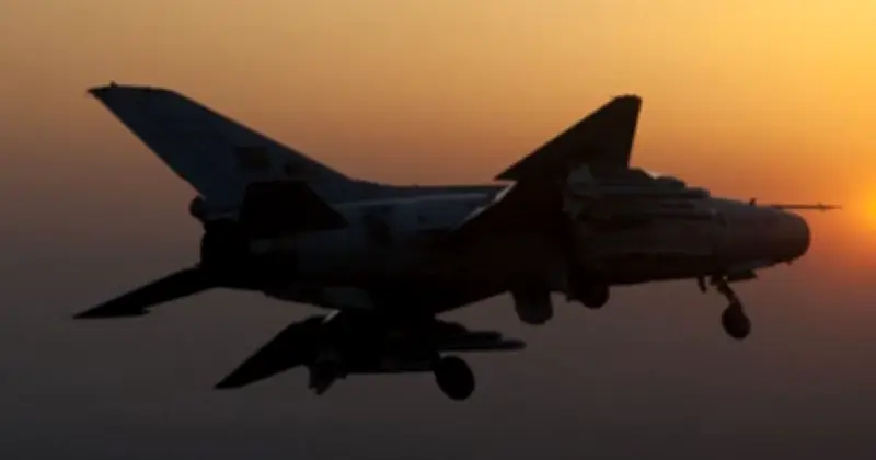 যন্ত্রিক ত্রুটি নিয়ে যশোরে প্রশিক্ষণ বিমানের জরুরি অবতরণ