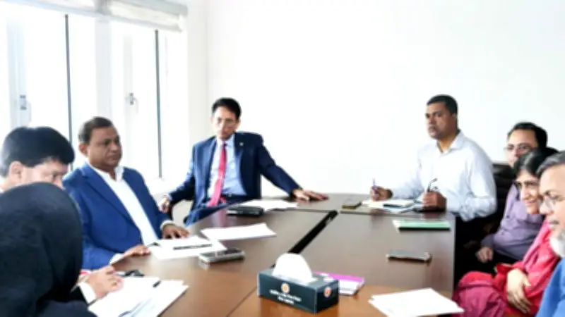 সাবেক সচিব শাহ কামালের আয়কর নথি জব্দ, বনানীতে গৃহকর্মীর মরদেহ উদ্ধার