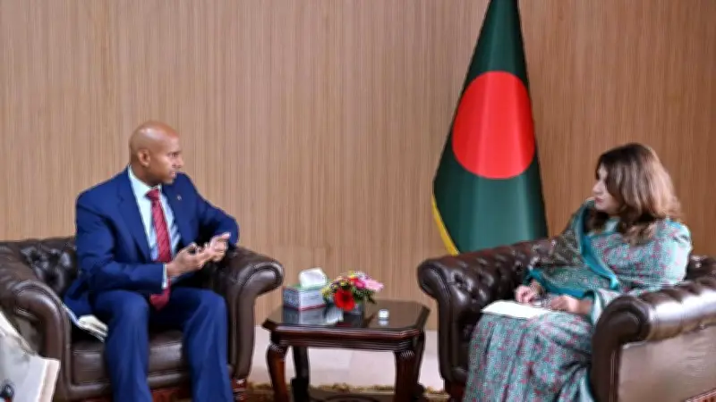 মেহেরপুরে সড়ক দুর্ঘটনায় নিহত ১, আহত ৩; রিহানার বাড়িতে গুলিবর্ষণে গ্রেপ্তার নারী