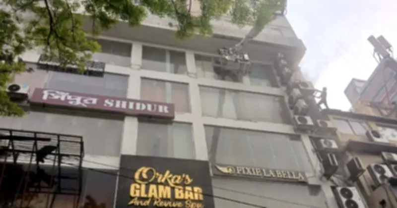 মিরপুরের ১১ তলা ভবনে আগুন, জীবিত উদ্ধার ৪