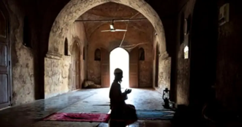 রমজানের শেষ দশকে ইতিকাফের গুরুত্ব ও জরুরি মাসায়েল