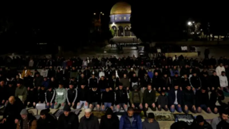 ফিলিস্তিনে রমজান: আল-আকসার তারাবি, গাজার মোমবাতি আর মাকলুবার ঐতিহ্য