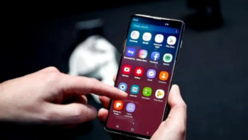 গুগলের নতুন উদ্যোগ: 'রেজিস্টার্ড অ্যাপ স্টোর' এর মাধ্যমে নিরাপদে অ্যাপ সাইডলোডিং সুবিধা