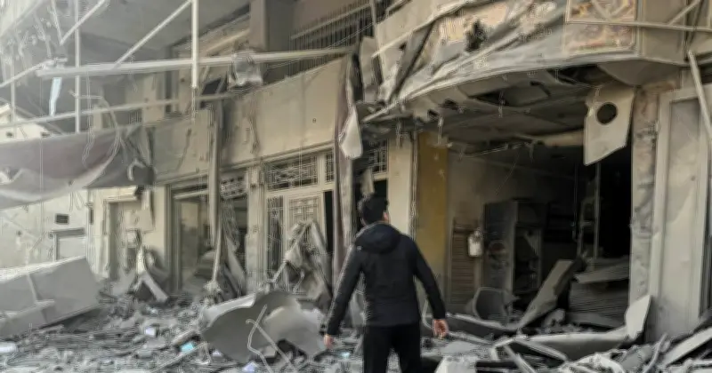 আয়াতুল্লাহ খামেনেইয়ের মৃত্যু: ইরানে অনিশ্চিত ভবিষ্যৎ ও মানবতার সংকট