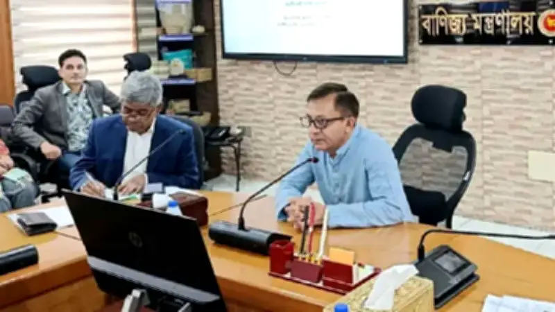 বাণিজ্যমন্ত্রীর ঘোষণা: ভোজ্যতেলের দাম স্থিতিশীল, জ্বালানি তেল নিয়ে জরুরি নির্দেশনা