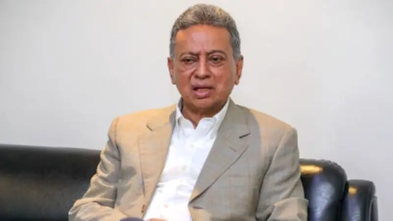 বাণিজ্যমন্ত্রীর আশ্বাস: ভোজ্যতেলের দাম বাড়বে না, তেল মজুদে আতঙ্কিত না হওয়ার আহ্বান