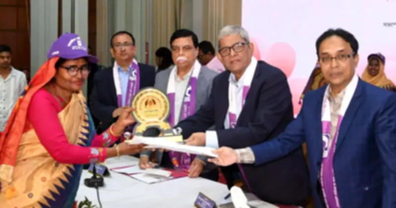 মির্জা ফখরুল: নারীদের ঘরে আটকে রাখার চেষ্টা দুঃখজনক, দেশ এগোতে অর্ধেক জনগোষ্ঠীকে পেছনে ফেলা যায় না