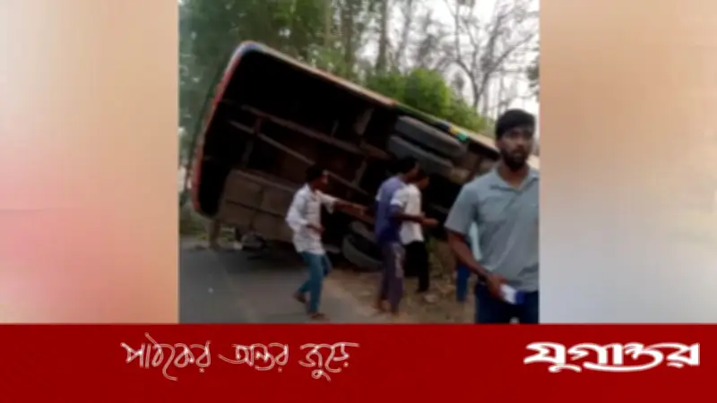 চট্টগ্রামের ফটিকছড়িতে সড়ক দুর্ঘটনায় তিনজন নিহত, আহতদের চিকিৎসা চলছে