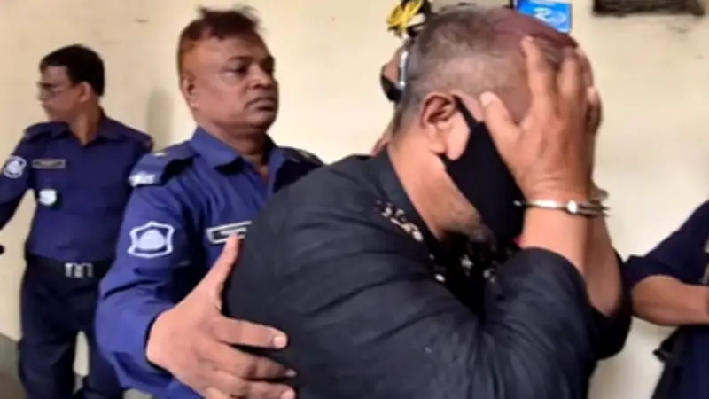 বগুড়ায় সাবেক ওসির চাঁদাবাজি: ক্রসফায়ারের ভয় দেখিয়ে বিএনপি নেতার কাছ থেকে তিন লাখ টাকা আদায়