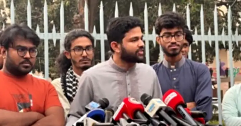 ইনকিলাব মঞ্চের দাবি: ওসমান হাদি হত্যার আসামিদের বাংলাদেশে ফিরিয়ে বিচার চাই