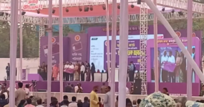 প্রধানমন্ত্রী তারেক রহমানের ফ্যামিলি কার্ড উদ্বোধন, ৩৭ হাজার পরিবার পাবে মাসিক আড়াই হাজার টাকা