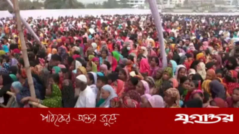 ফ্যামিলি কার্ড উদ্বোধনের আগেই মোবাইলে টাকা পেলেন বস্তিবাসী