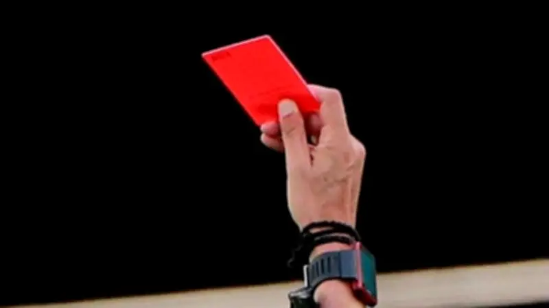 ফুটবল মাঠে রেকর্ড মারামারি: ব্রাজিলে ২৩, আর্জেন্টিনায় ৩৬ লাল কার্ড!