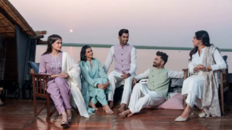 ফ্যাশন জগতে নতুন আলোড়ন: হাল ফ্যাশনের পর্যালোচনায় উঠে এলো অনন্য স্টাইল