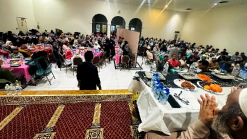 লস অ্যাঞ্জেলেসে প্রবাসী বাংলাদেশিদের মিলনমেলা: গ্রানাডা হিলস মসজিদে বৃহৎ ইফতার মাহফিল