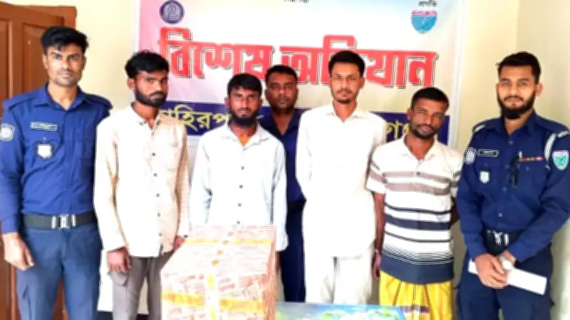 পররাষ্ট্র প্রতিমন্ত্রী: বাংলাদেশের স্বার্থই প্রাধান্য পাবে, যৌথবাহিনীর অভিযানে সলিমপুরে আটক ২২