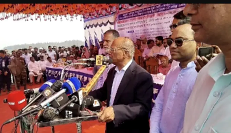 নোয়াখালীতে মুছাপুর রেগুলেটর প্রকল্পের অপেক্ষায়: নদীভাঙন রোধে মন্ত্রীদের আশ্বাস