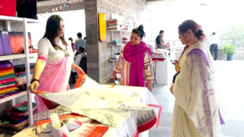 ঢাকায় রমজান ও ঈদ উপলক্ষে নানা মেলা ও প্রদর্শনীর আয়োজন চলছে