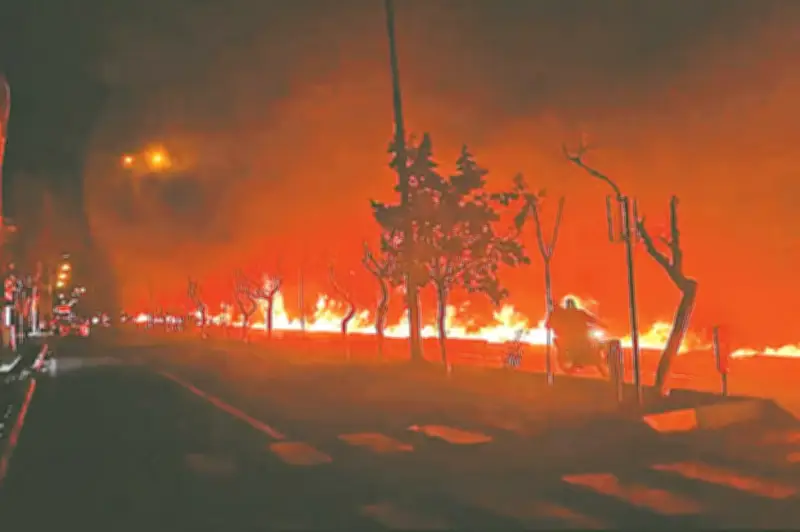 ইরানের যুদ্ধ কৌশল: দীর্ঘস্থায়ী সংঘাতে প্রতিপক্ষকে ক্লান্ত করতে চায় তেহরান