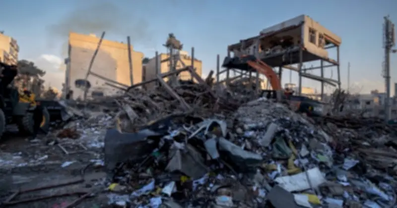 ইরান-ইসরায়েল যুদ্ধে বিশ্ব অর্থনীতির 'দুঃস্বপ্ন', হরমুজ প্রণালি বন্ধে তেল-সারের দাম আকাশচুম্বী