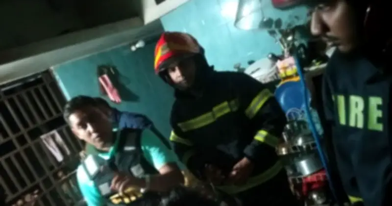 ধামরাইয়ে গ্যাস লাইনের লিকেজ থেকে বিস্ফোরণে দম্পতি দগ্ধ, হাসপাতালে ভর্তি