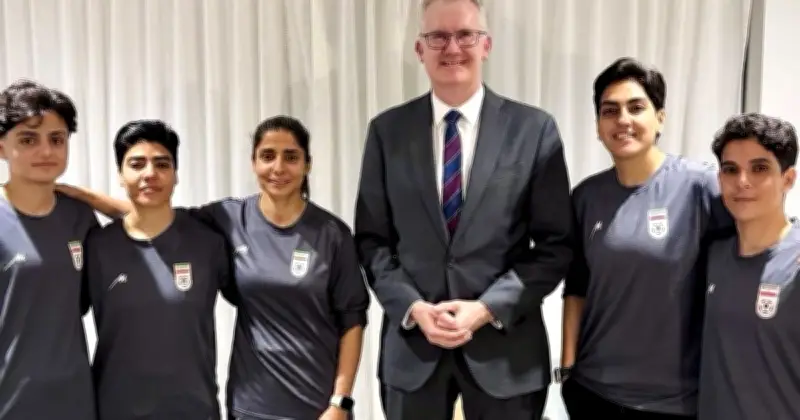 ইরানি ফুটবলারদের আশ্রয় সংকট: একজন ফিরতে চাওয়ায় বাকিদের নিরাপদে সরানো