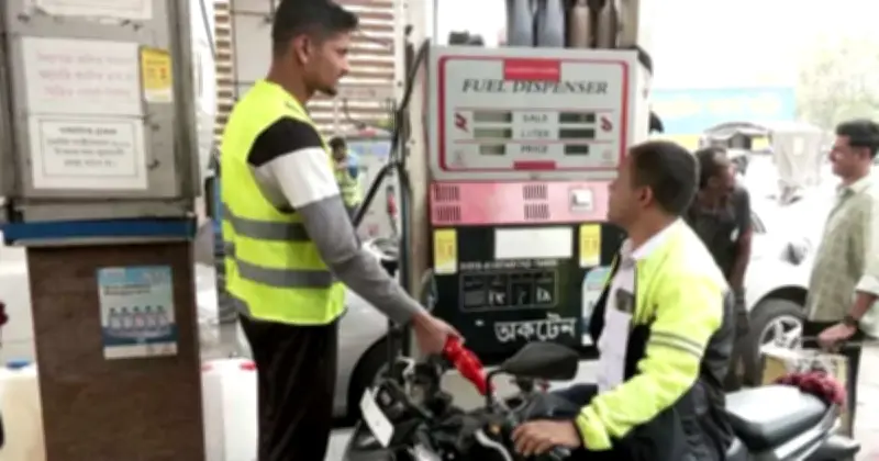 বিপিসি'র রেশনিংয়ে শিথিলতা: পেট্রোল পাম্পে জ্বালানি সরবরাহ ১৫ শতাংশে নামল