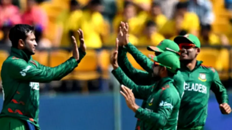 বাংলাদেশ সরকারের নতুন পে স্কেল বাস্তবায়ন ও সংসদে রাষ্ট্রপতির ভাষণ নিয়ে আলোচনা