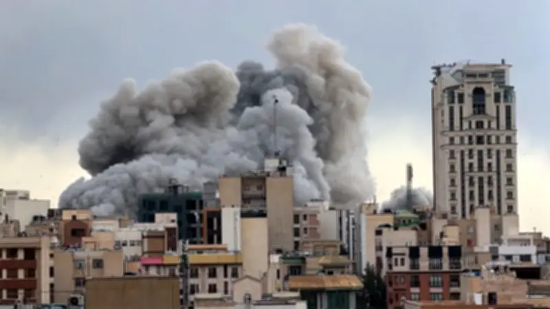 ফেসবুক থাম্বস ডাউন ইমোজির অর্থ, পটুয়াখালীতে ঘুষ ভিডিও, ভারতে স্বেচ্ছামৃত্যু অনুমতি