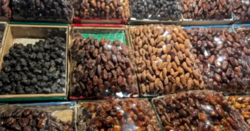 সৌদি যুবরাজের উপহার খেজুরে কুমিল্লায় ২০ কার্টন কম, কর্তৃপক্ষের বক্তব্য বিভ্রান্তিকর