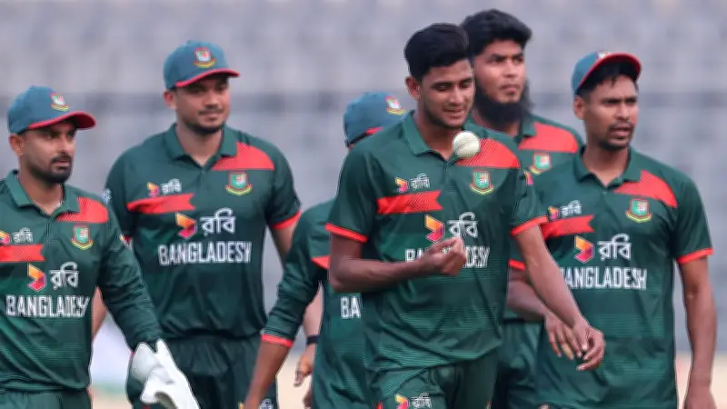 নাহিদ রানার গতির ঝড়ে পাকিস্তানের ব্যাটিং লাইনআপ উড়ে গেছে, আমিরের সমালোচনা