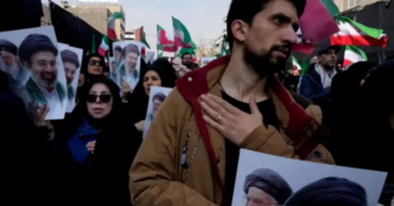 ইরানের পুলিশ প্রধান আহমাদরেজা রাদান: আন্দোলনকারীদের 'শত্রু' হিসেবে চিহ্নিত করা হবে