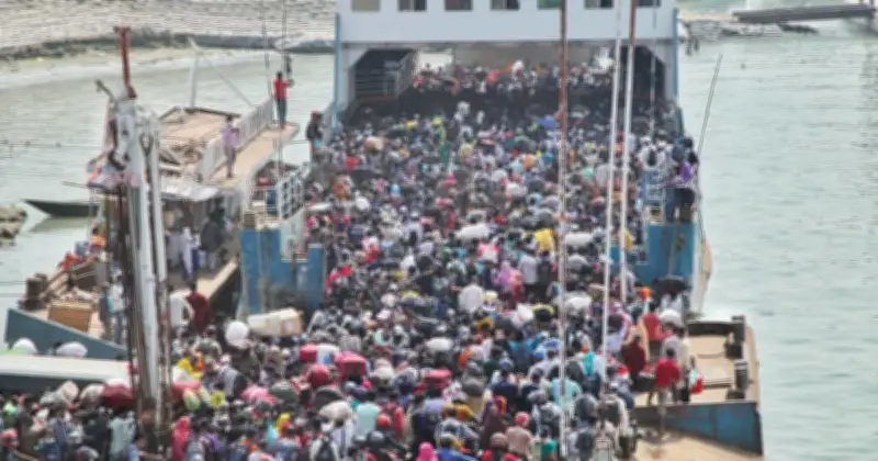 ঈদের ভ্রমণে যানজট ও দুর্ভোগ: কর্তৃপক্ষের দায়িত্বশীলতার আহ্বান