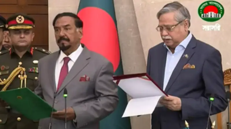 ত্রয়োদশ সংসদের প্রথম অধিবেশন শুরু, স্পিকার-ডেপুটি স্পিকারকে শপথ পড়ালেন রাষ্ট্রপতি