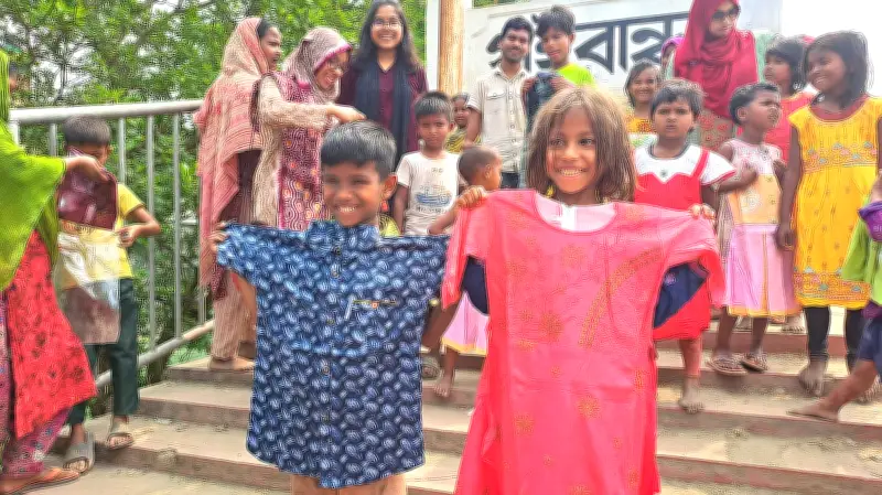 গাইবান্ধা বন্ধুসভার সহমর্মিতার ঈদ: সুবিধাবঞ্চিত শিশুদের মুখে হাসি ফোটালো শিক্ষার্থী বন্ধুরা