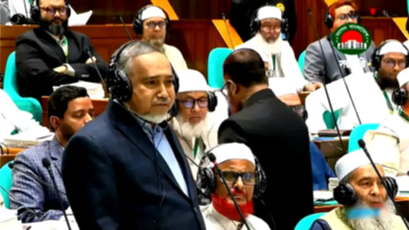 বাংলাদেশে অনলাইন শিক্ষার অগ্রগতি: নতুন সম্ভাবনা ও চ্যালেঞ্জ