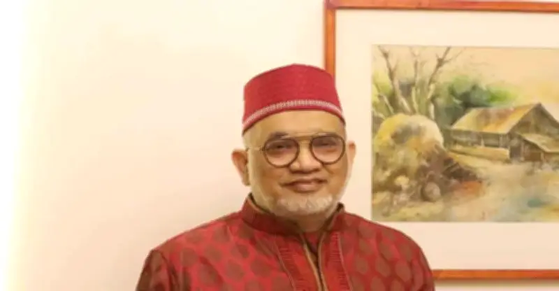 রাজশাহীর সাবেক এমপি ওমর ফারুক চৌধুরীর বিরুদ্ধে হুমকি ও টাকা খাওয়ার অভিযোগ