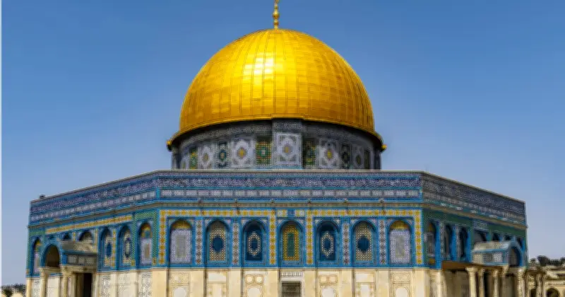 রমজানে আল-আকসা বন্ধ: ৮ মুসলিম দেশের তীব্র নিন্দা, হামাসের প্রতিবাদ