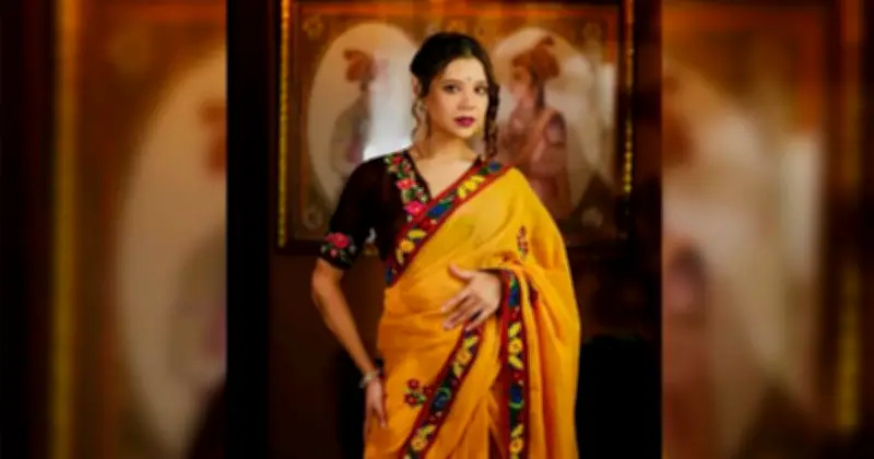 রাশিয়ান বংশোদ্ভূত মডেল মনিকা কবিরের বিরুদ্ধে প্রকাশ্যে পথচারী মারধরের মামলা