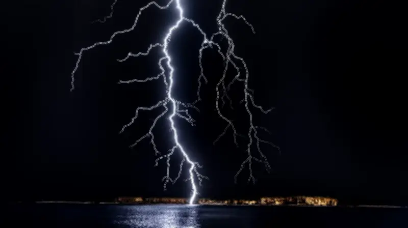 নওগাঁতে বজ্রপাতে শ্রমিক নিহত, সংসদে বিরোধী দলের ওয়াকআউট ও রিয়াল মাদ্রিদের জয়