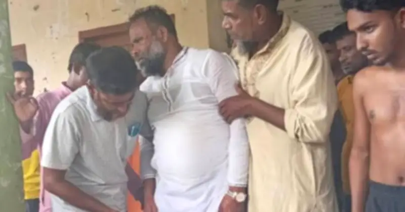 কুড়িগ্রামের উলিপুরে ভিজিএফ চাল বিতরণ তালিকায় অনিয়মের অভিযোগে ইউপি চেয়ারম্যান মারধর