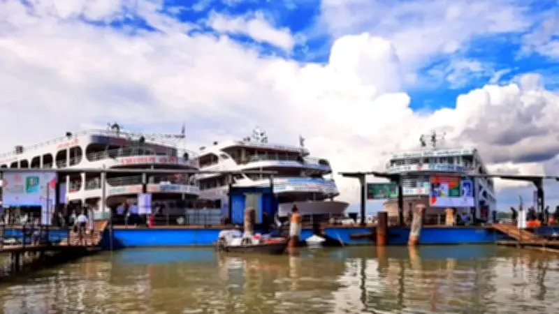 ঈদে ঢাকা ছাড়বে ৯ লঞ্চ, তেলবাহী লরী উদ্ধার ও বৈঠকসহ গুরুত্বপূর্ণ খবর