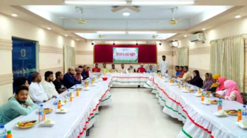 ঝালকাঠি বন্ধুসভার ইফতার ও দোয়া মাহফিলে সহমর্মিতার বার্তা