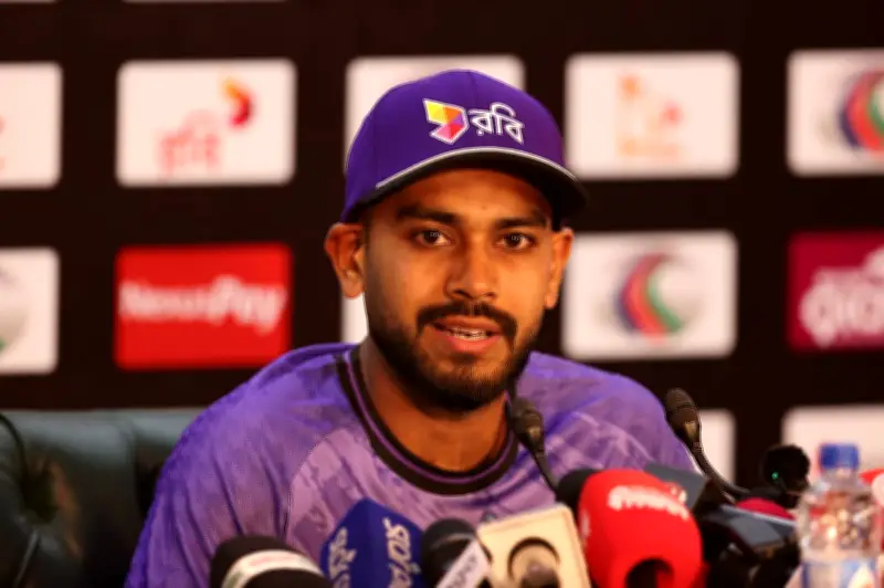 মিরাজের বোলিংয়ে ফেরার বার্তা, পাকিস্তানের বিপক্ষে ৩ উইকেট নিয়ে স্বস্তি