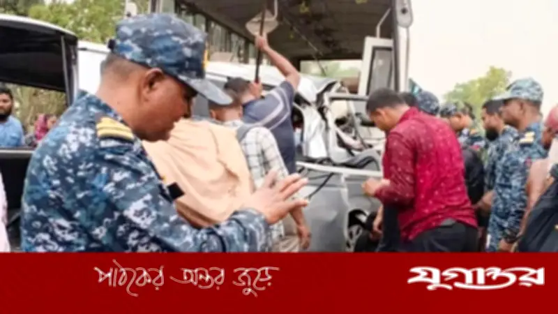 বাগেরহাটে ভয়াবহ সড়ক দুর্ঘটনায় বর-কনেসহ ১৪ জন নিহত, আহত অন্তত ১৫