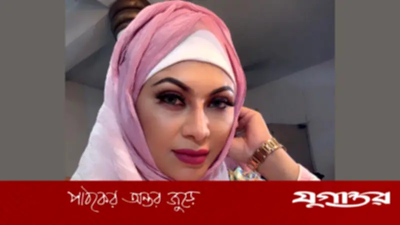 ওমরাহ পালনে যাচ্ছেন সাদিয়া মির্জা, আল্লাহর পথে ফিরে আসার আহ্বান