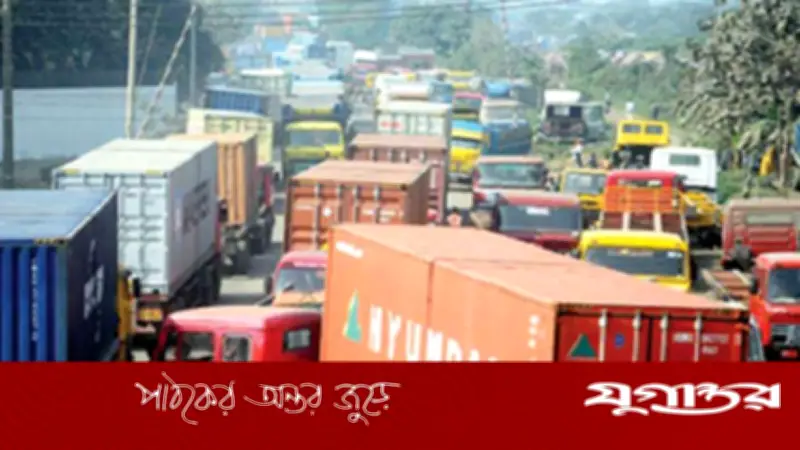 ঈদযাত্রায় নিরাপত্তা: ৬ দিন ট্রাক-লরি চলাচল বন্ধ, ডিএমপির বিশেষ নির্দেশনা